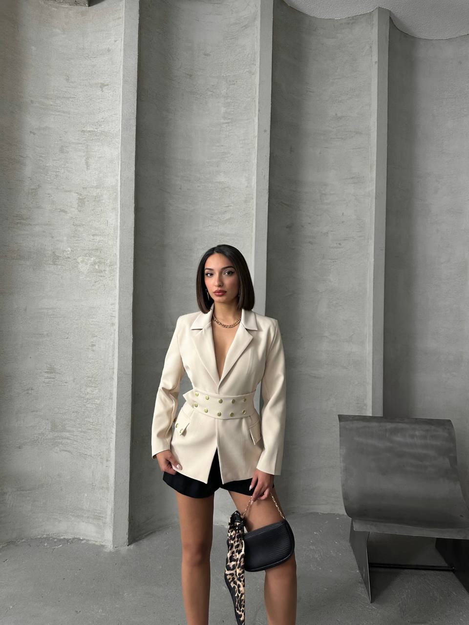 Atlas Elegance Cream Blazer – Timeless Feminine Style