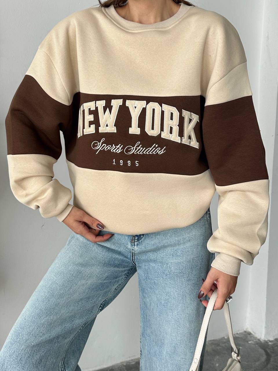 New York Oversized Sweatshirt – Mocha Cream | Premium 3-Thread Fleece