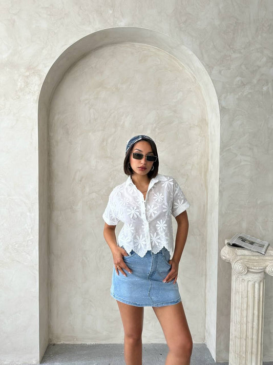 Breezy White Shirt with Floral Embroidery – Organic Cotton